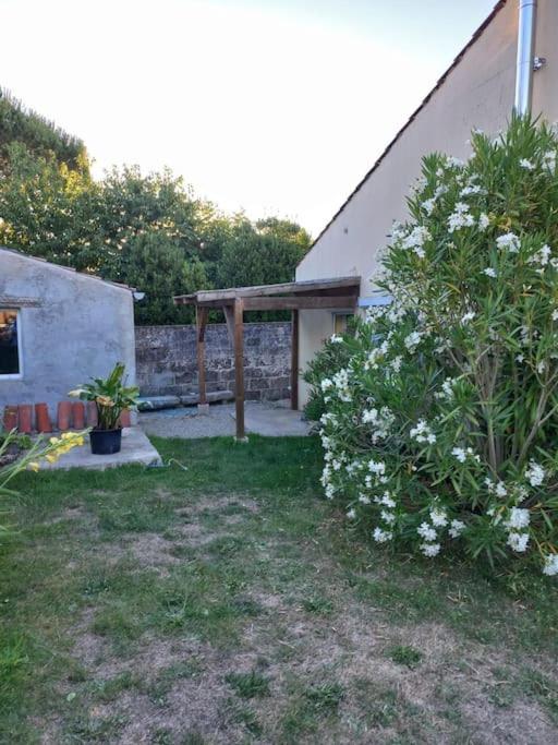 Maisonnette Marine Landeronde Luaran gambar